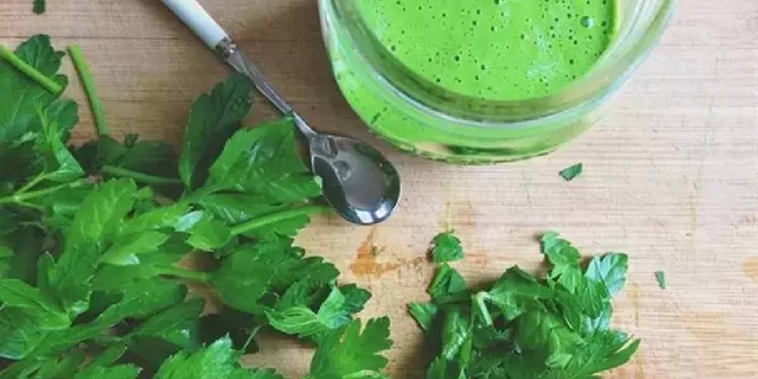 15 günde etkisini gösteriyor! Aç karnına maydanoz ve limon mucizesi: Sadece zayıflatmakla da kalmıyor… 5